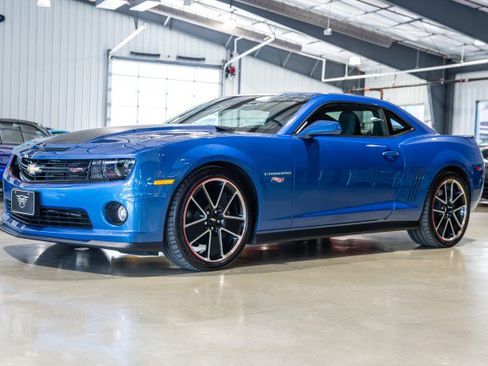 Used 2013 Chevrolet Camaro SS w/ Hot Wheels Special Edition RWD image 2