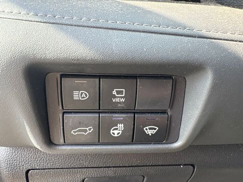 Used 2021 Toyota Highlander Platinum AWD/4WD image 16