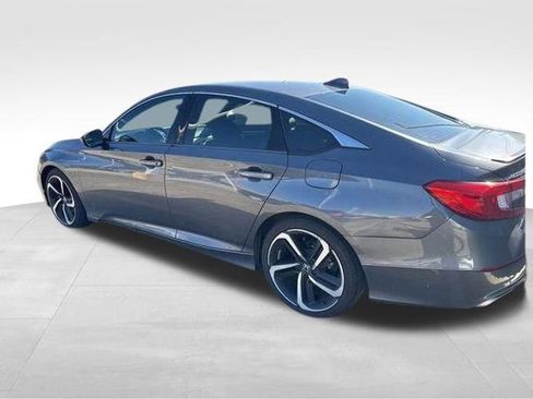 Used 2018 Honda Accord Sport image 6