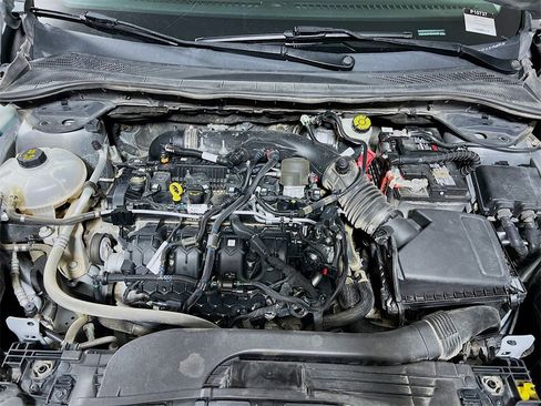 Used 2021 Ford Escape Titanium image 28