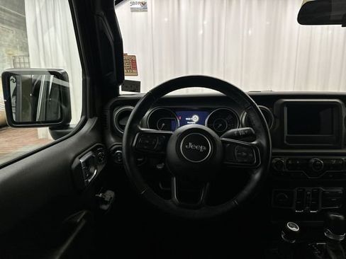Used 2021 Jeep Gladiator Sport AWD/4WD image 15