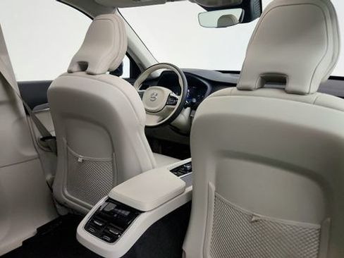 Used 2024 Volvo XC90 B5 Core AWD/4WD image 41