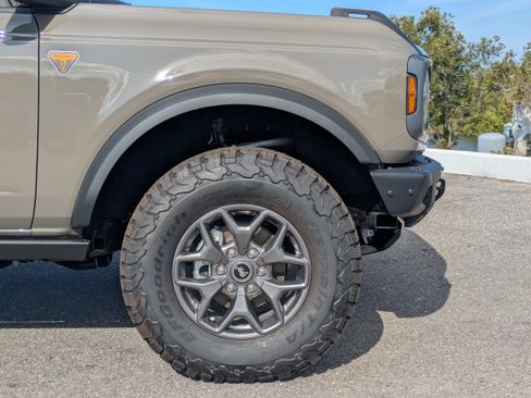New 2025 Ford Bronco Badlands AWD/4WD image 12
