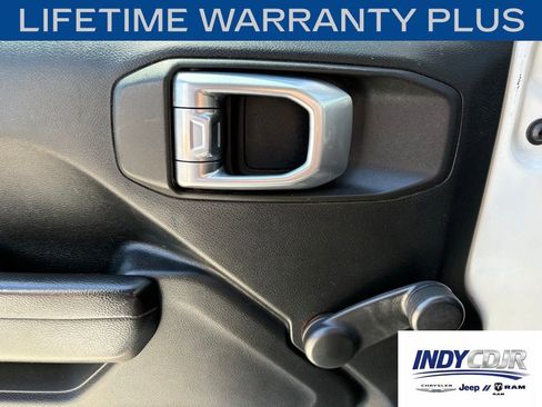Used 2018 Jeep Wrangler Unlimited Sport AWD/4WD image 21