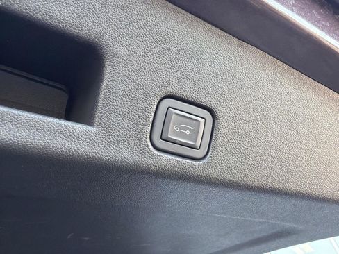 Used 2026 Chevrolet Traverse High Country w/ LPO, Floor Liner Package AWD/4WD image 48