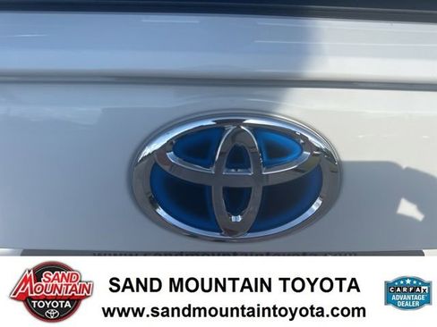 Used 2021 Toyota RAV4 XLE image 11