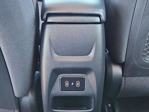 Certified 2025 Hyundai Venue SEL image 24