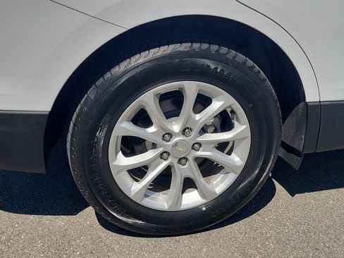 Used 2018 Chevrolet Equinox LT FWD image 30