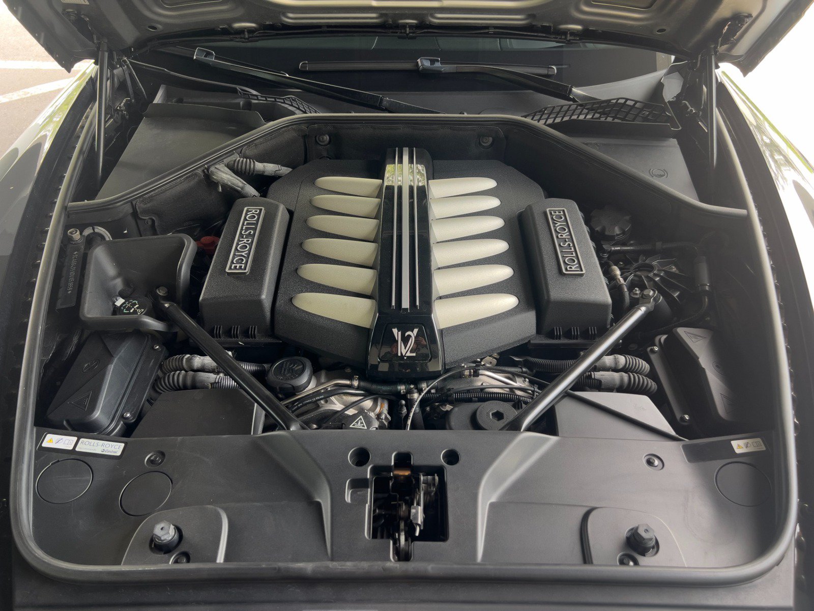 Used 2013 Rolls-Royce Ghost RWD image 46