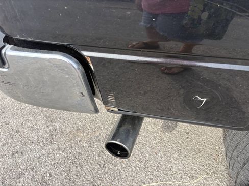 Used 2011 Ford F150 XLT w/ XLT Chrome Pkg AWD/4WD image 16