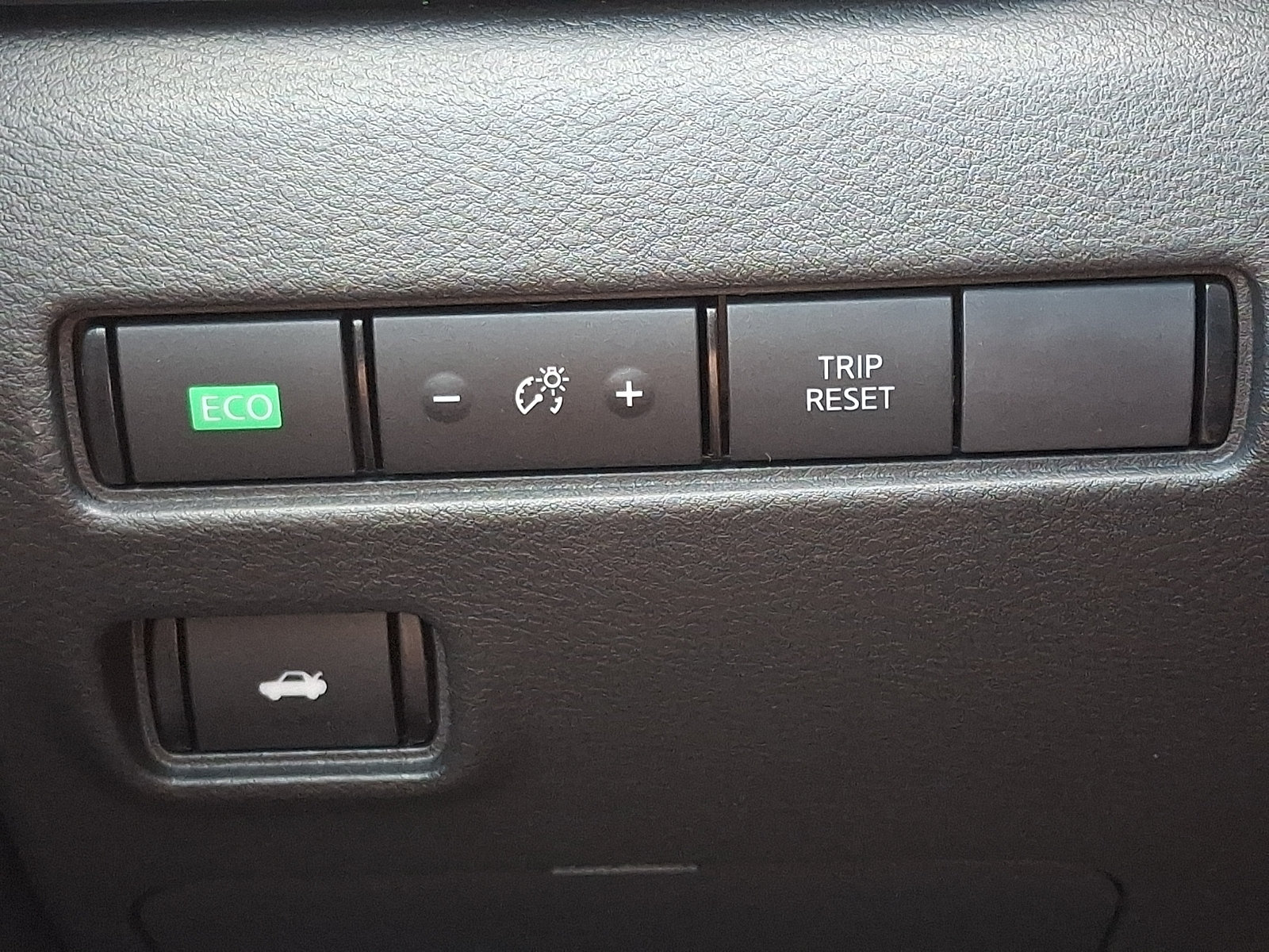 Used 2023 Nissan Sentra SV w/ All-Weather Package FWD image 24