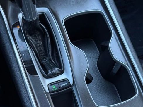 Used 2019 Honda Accord Sport image 40