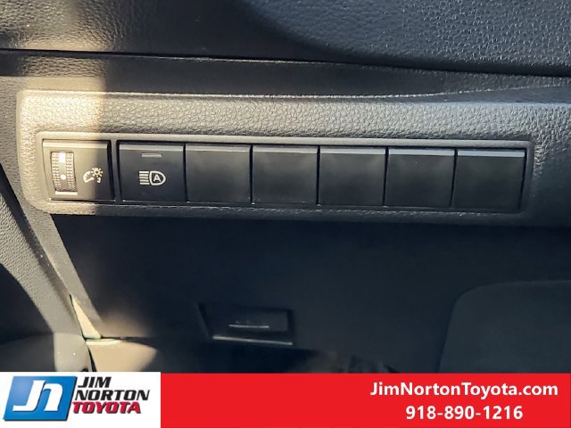 Used 2026 Toyota Corolla LE FWD image 23