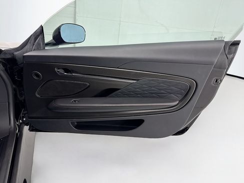 Used 2025 Aston Martin DB12 Coupe RWD image 24
