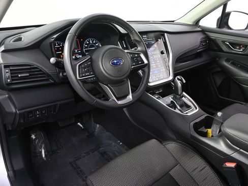 Used 2025 Subaru Outback Premium AWD/4WD image 11