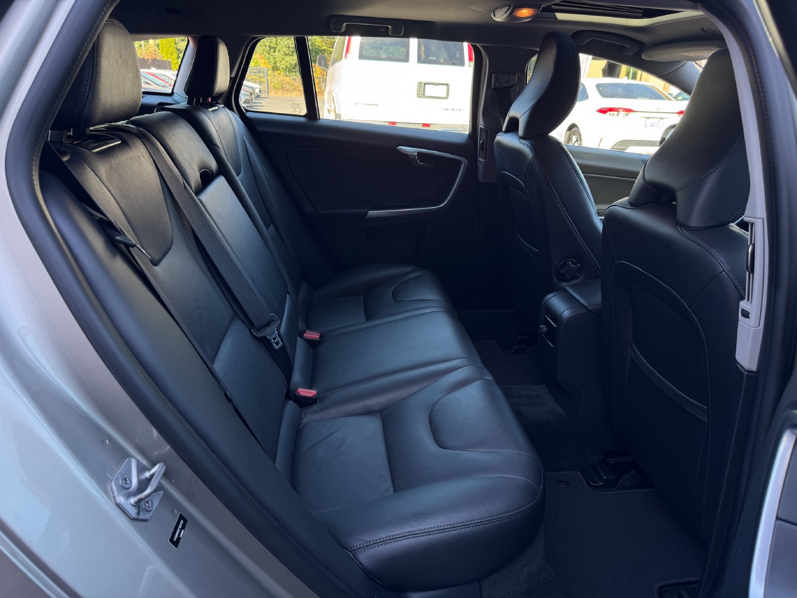 Used 2015 Volvo V60 T5 Premier FWD image 18