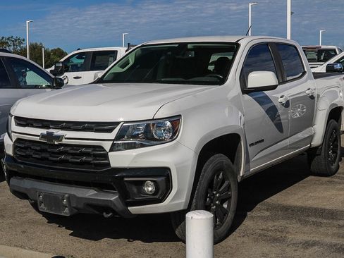Used 2022 Chevrolet Colorado LT w/ Safety Package AWD/4WD image 3