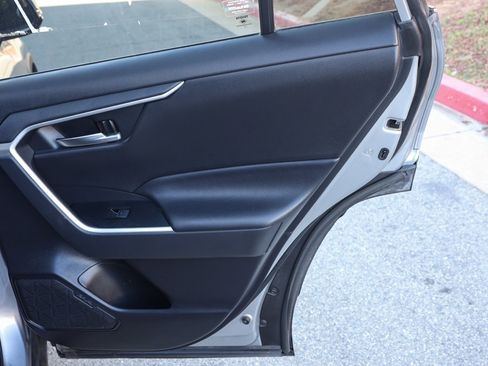 Used 2022 Toyota RAV4 XLE image 19