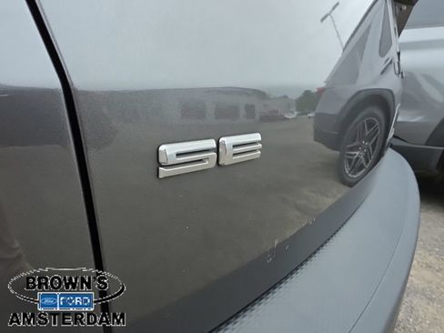 Used 2022 Ford Escape SE w/ SE Sport Appearance Package AWD/4WD image 7