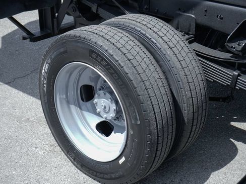 Used 2022 RAM 5500 Tradesman w/ Chrome Appearance Group AWD/4WD image 50