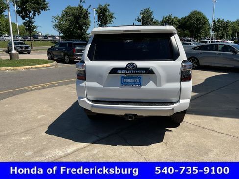 Used 2021 Toyota 4Runner TRD Off-Road Premium w/ Moonroof Package AWD/4WD image 5