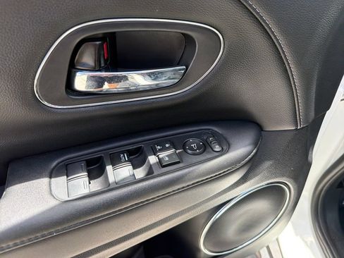 Used 2022 Honda HR-V EX-L image 16