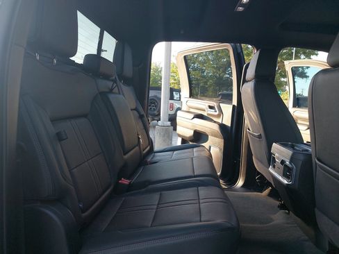 Used 2024 Chevrolet Silverado 2500 High Country w/ Technology Package AWD/4WD image 11