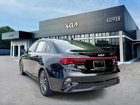 Certified 2022 Kia Forte LXS w/ LXS Technology Package FWD image 6