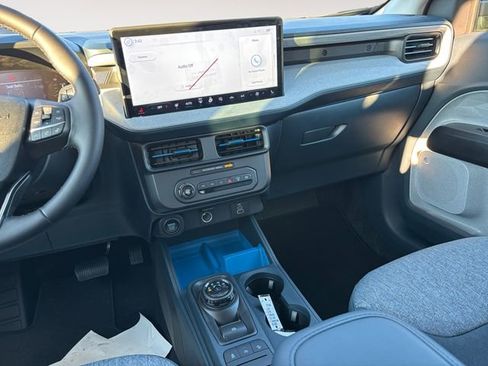 New 2025 Ford Maverick XLT w/ XLT Luxury Package AWD/4WD image 11