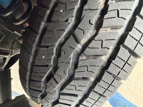 Used 2025 Toyota Tacoma TRD Off-Road image 5