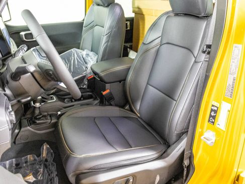 New 2026 Jeep Wrangler Unlimited Sahara AWD/4WD image 20