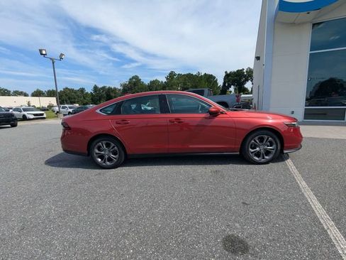 Used 2023 Honda Accord EX image 2