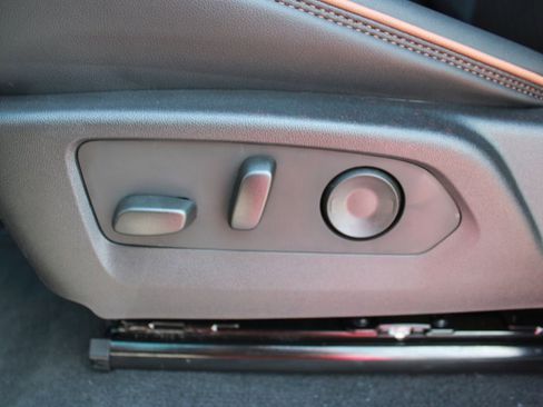 New 2025 GMC Canyon AT4 w/ Technology Plus Package image 15