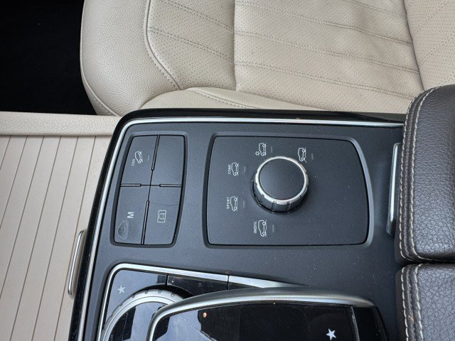 Used 2019 Mercedes-Benz GLE 400 4MATIC image 24