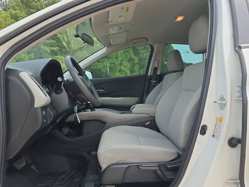Used 2021 Honda HR-V LX image 13