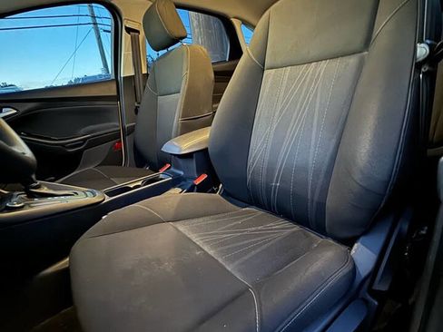 Used 2015 Ford Focus SE image 11