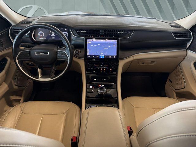 Used 2022 Jeep Grand Cherokee L Limited AWD/4WD image 13