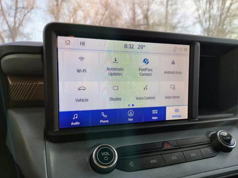 Used 2024 Ford Maverick Lariat image 4