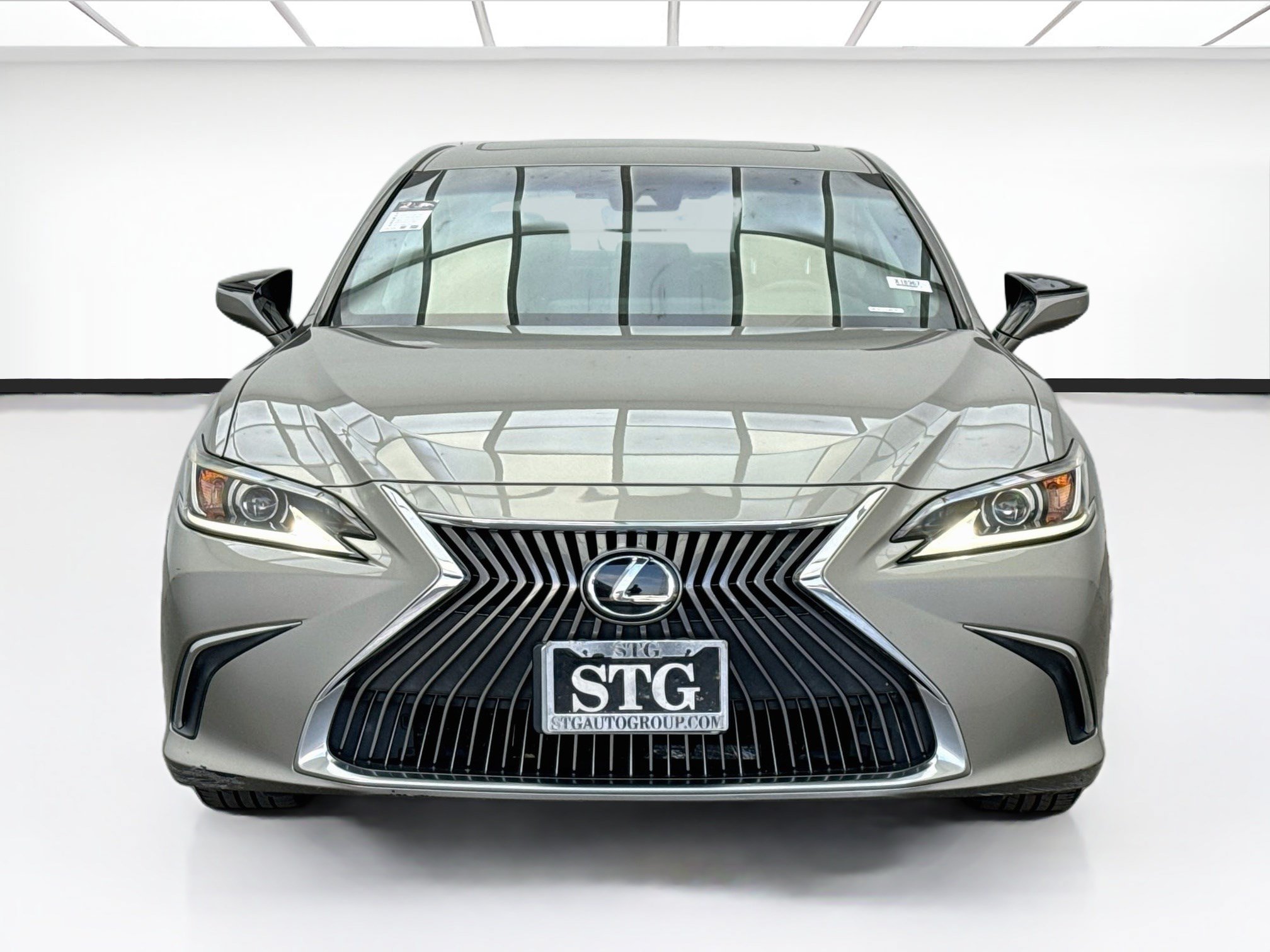 Used 2021 Lexus ES 350 w/ Accessory Package 2 FWD image 2