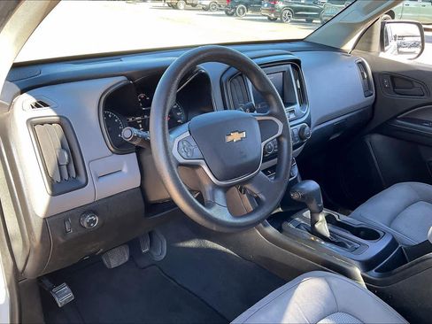 Used 2020 Chevrolet Colorado W/T w/ WT Convenience Package image 16