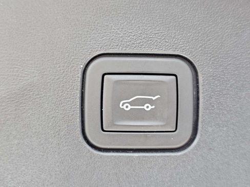 Used 2026 Cadillac Vistiq Premium Luxury AWD/4WD image 16