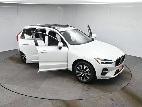 Used 2023 Volvo XC60 B5 Core AWD/4WD image 50