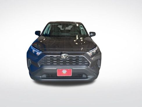 Used 2025 Toyota RAV4 LE AWD/4WD image 13