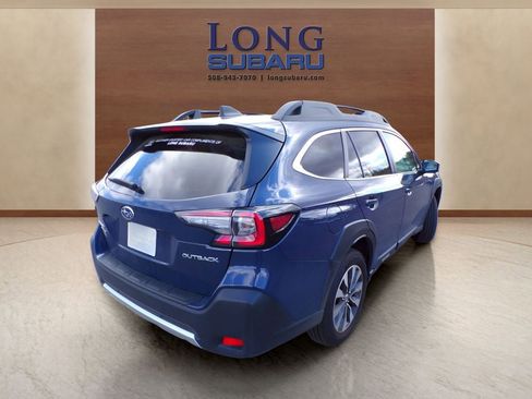 Certified 2025 Subaru Outback Limited AWD/4WD image 8
