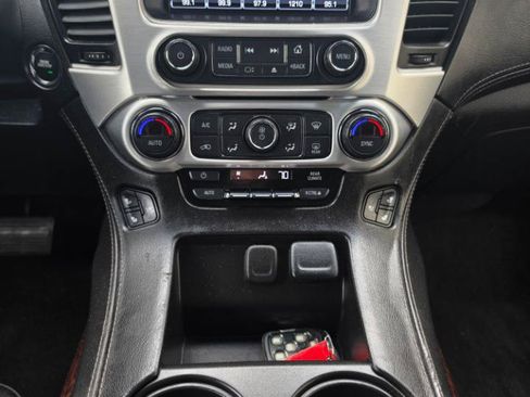 Used 2017 GMC Yukon SLT w/ Open Road Package AWD/4WD image 19