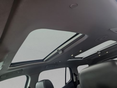 Used 2017 GMC Acadia SLT FWD image 15