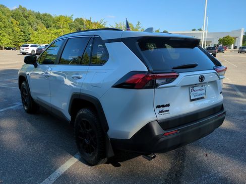 Used 2025 Toyota RAV4 XLE w/ Convenience Package FWD image 6
