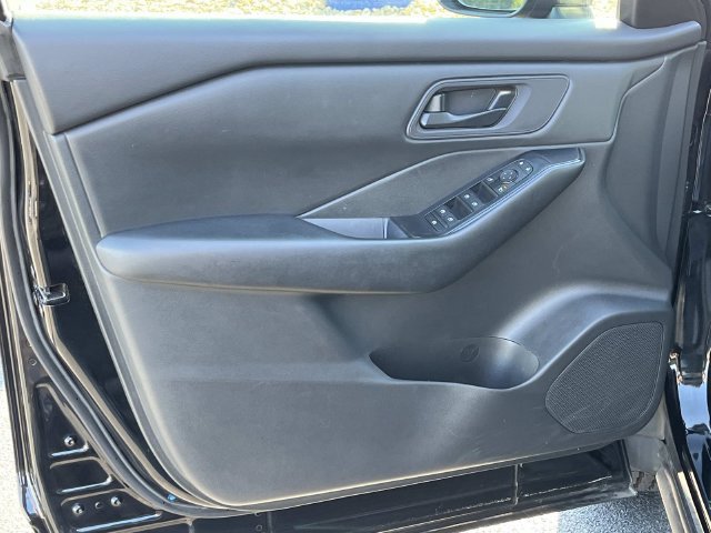 Used 2024 Nissan Rogue S AWD/4WD image 24