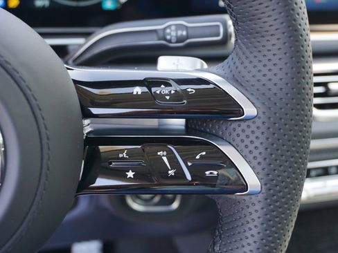 New 2026 Mercedes-Benz GLS 450 4MATIC image 24