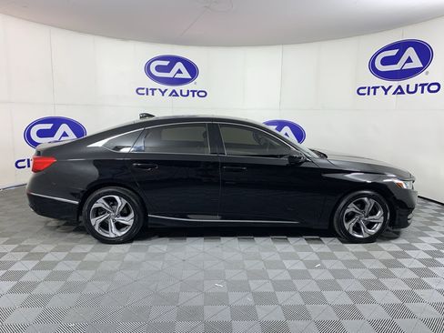 Used 2018 Honda Accord EX image 2